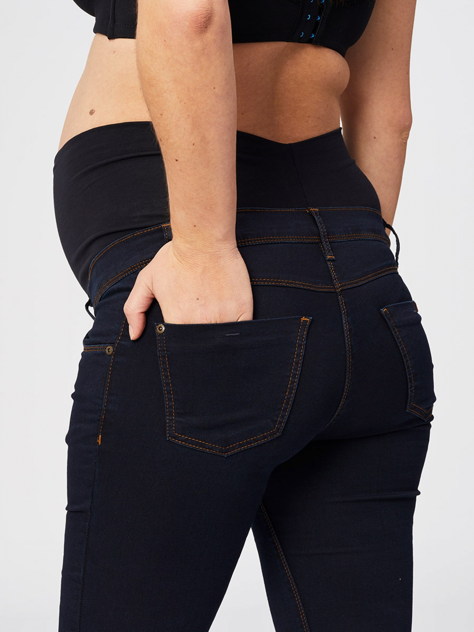 maternity jeans 32
