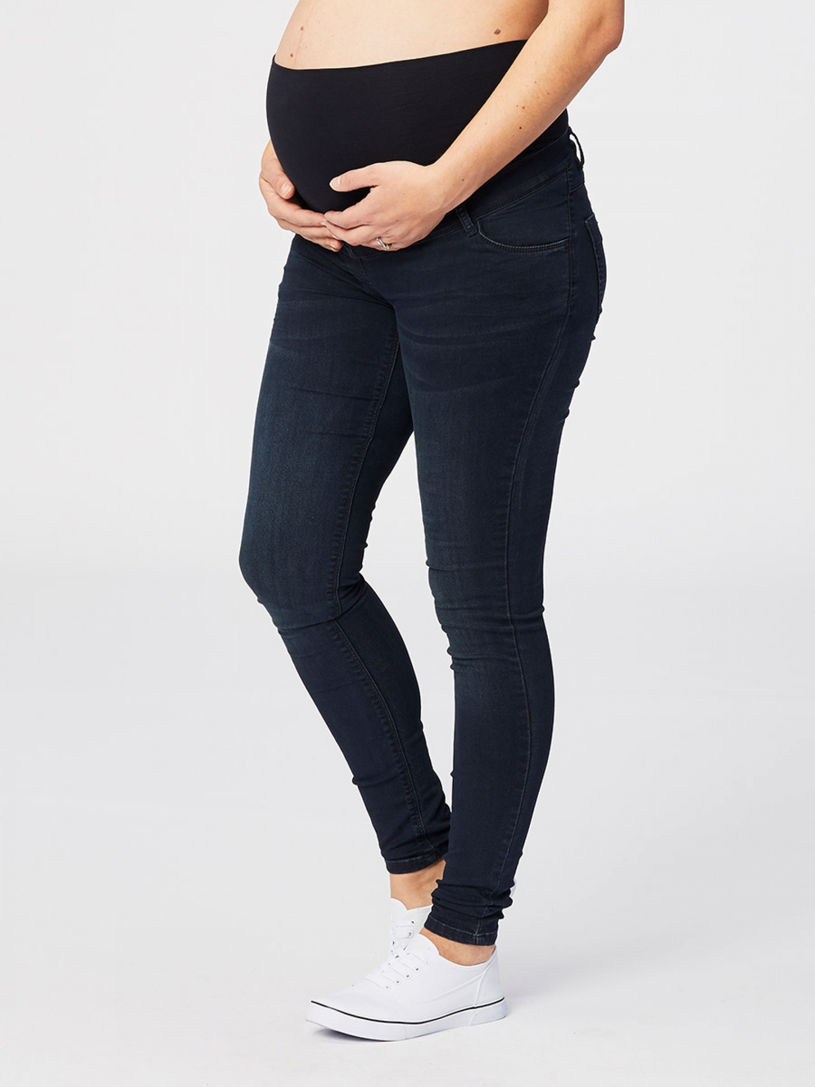 maternity jeans 32