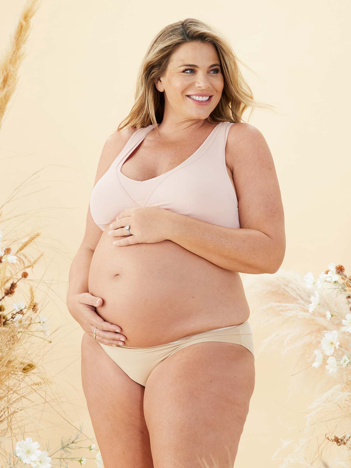 lotus pumping bra blush