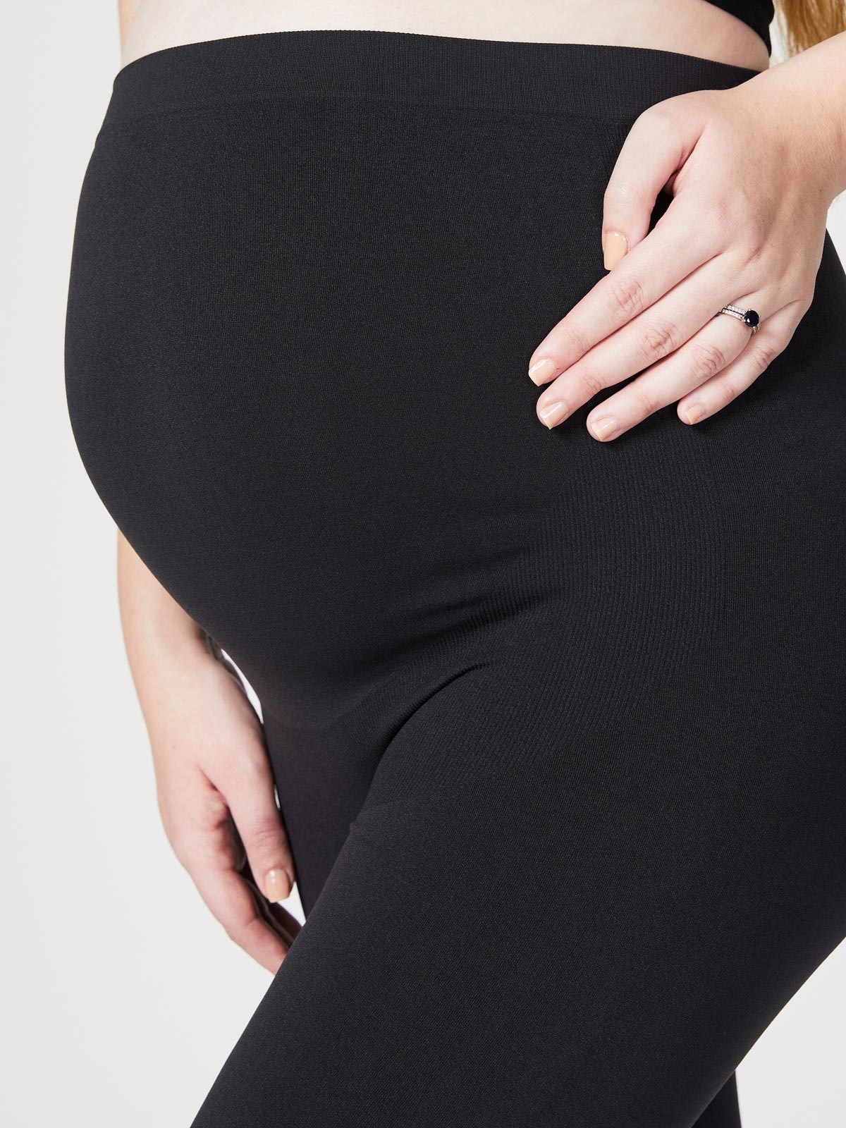 Seamless Compression Comfort Waist Maternity Leggings - Motherhood