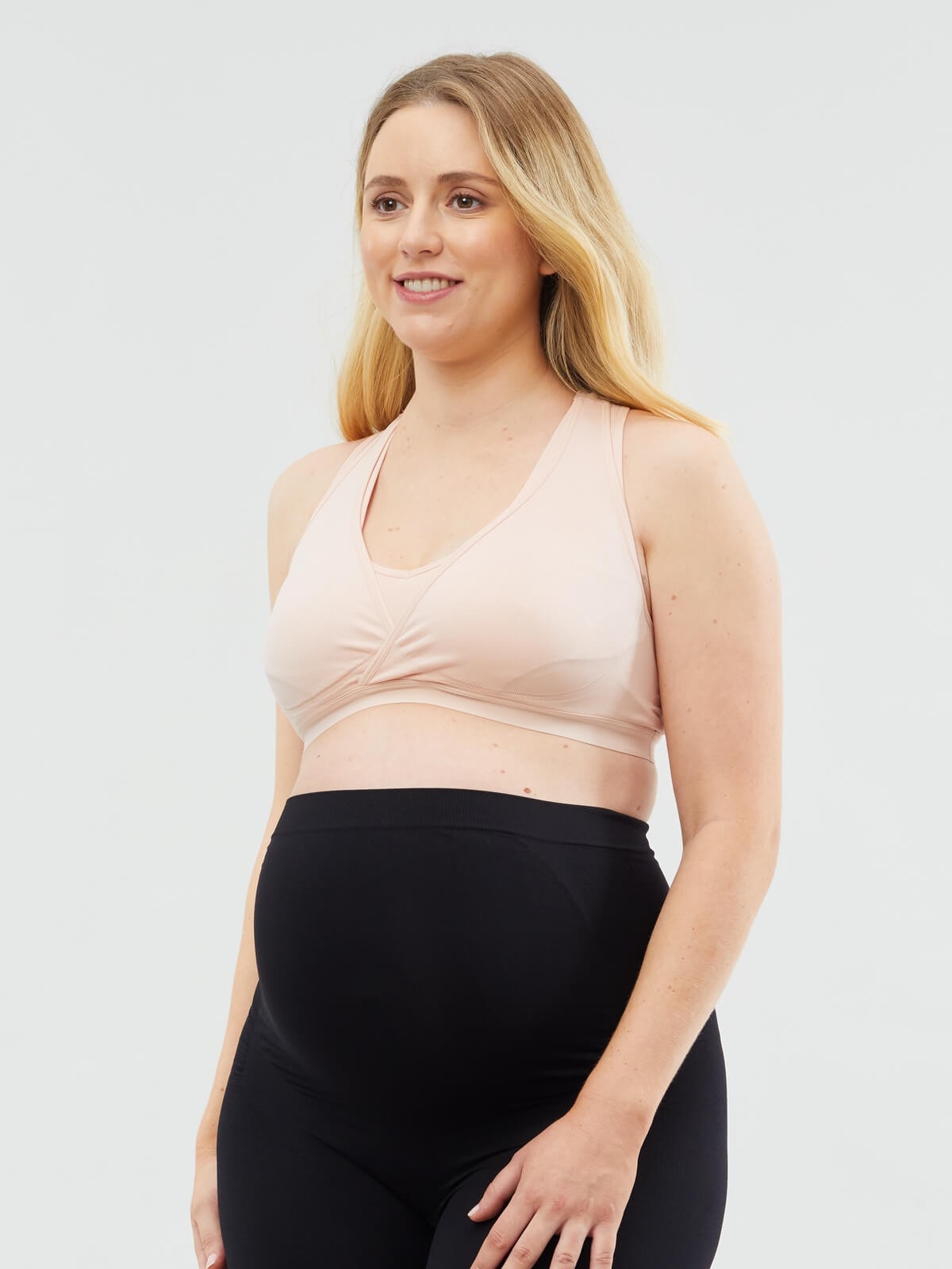Seamless Pump&Nurse Nursing Bra with Built in Hands-Free Pumping Bra and  Removable Soft pad Inserts - Black, S : : Clothing & Accessories
