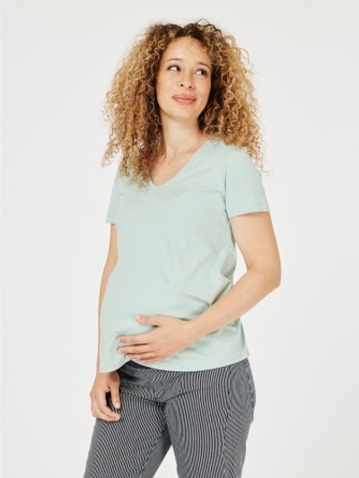 v neck maternity tee